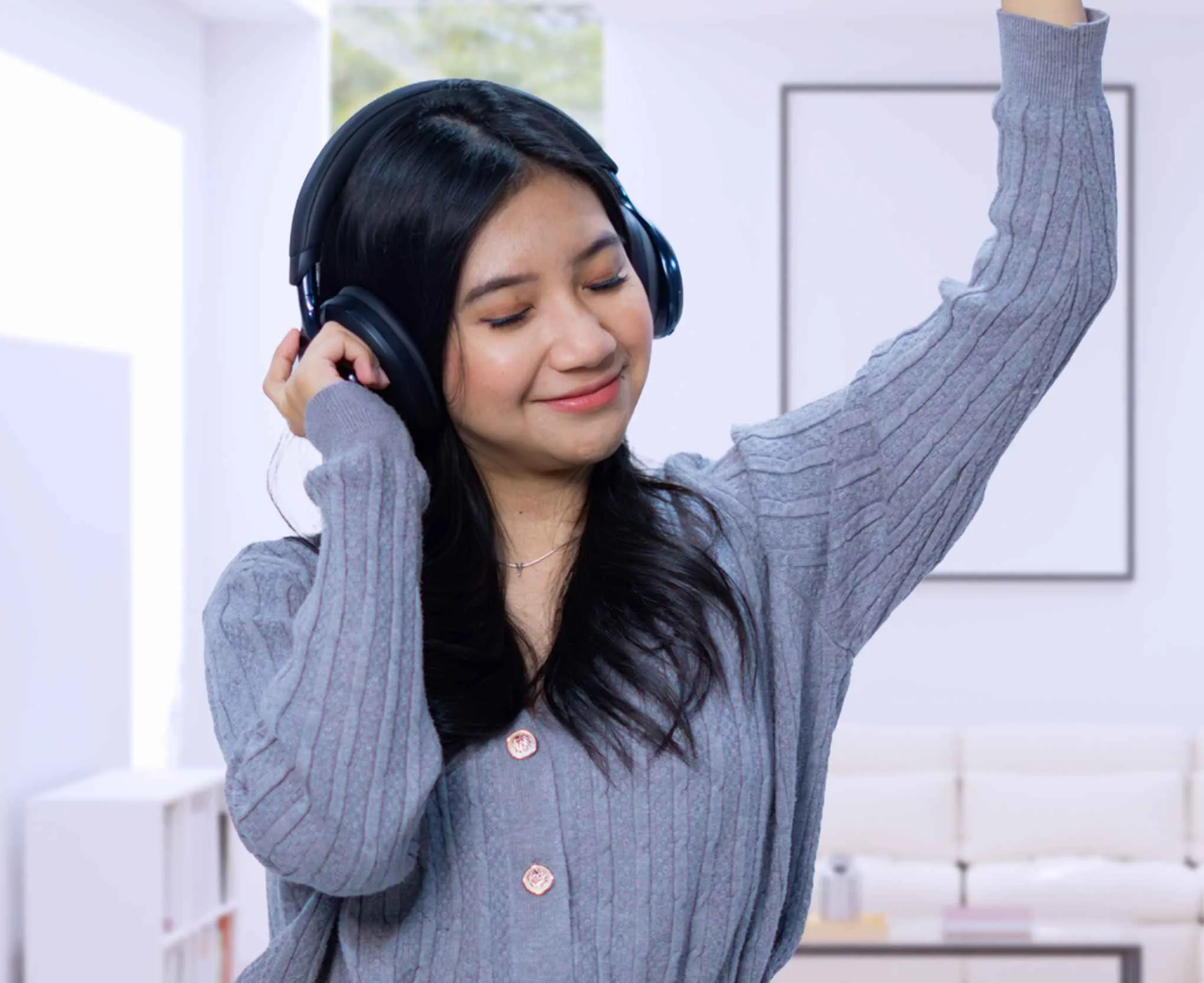 Gambar untuk bagian Nikmati konten audio dengan topik menarik.